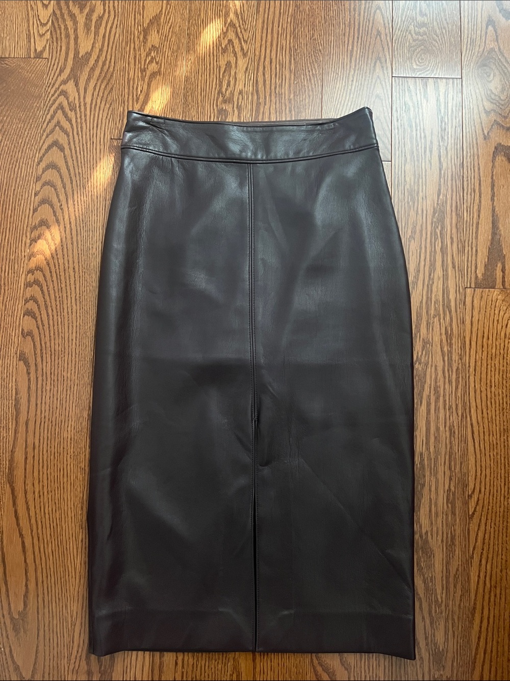 Aritzia Babaton Deep Maroon Faux Leather Pencil Skirt- Size 8